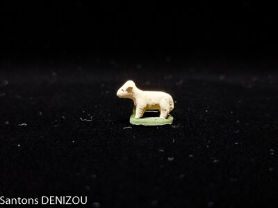 Mouton debout